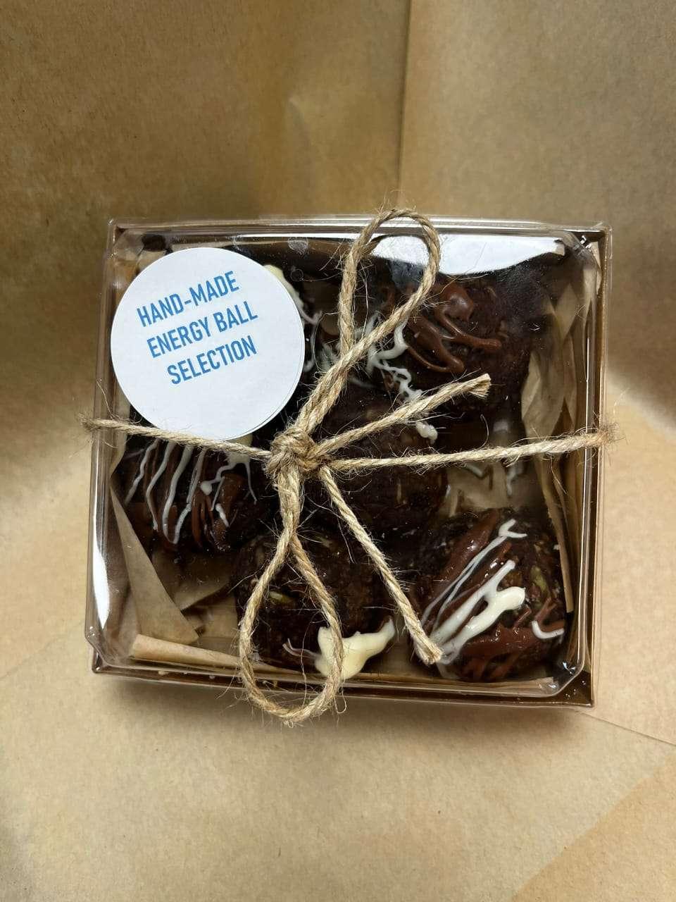 selection boxhealthy traets and granola
