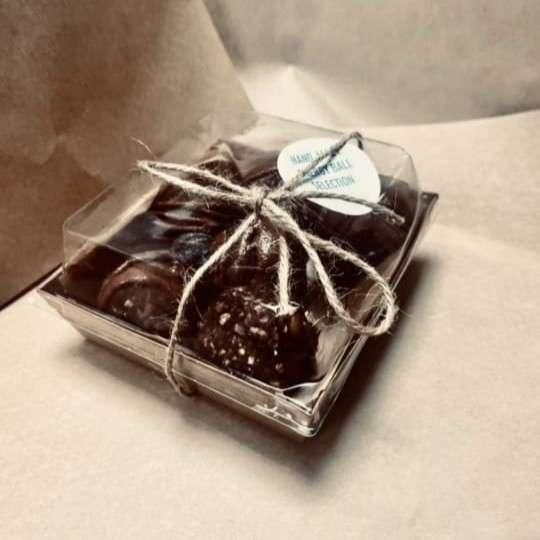 Banana-and-chocolate-protien-energy-ball-selection-box